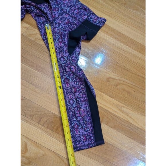 Athleta Chaturanga Patterned Crop Leggings Small Tall - Picture 9 of 10